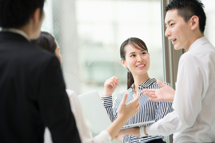 LINE　ライン　社員　従業員